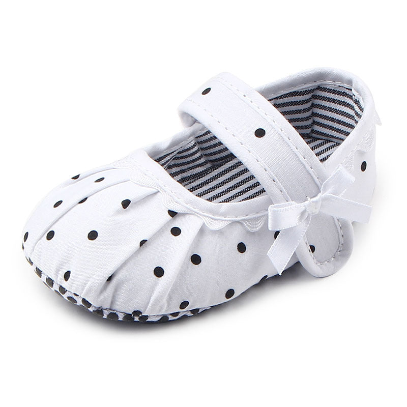 White and black polka dot cute princess baby shoes with bow and strap closure for infants