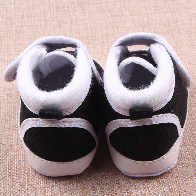Black and white soft baby shoes with velcro straps I love mom and dad baby shoes